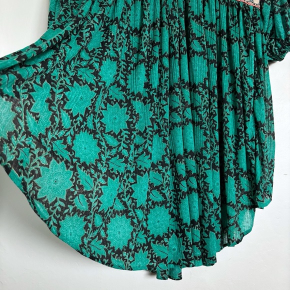 Free People Moon Child Maxi Top Size Small Green Bohemian Flowy Crochet Trim - Picture 6 of 13